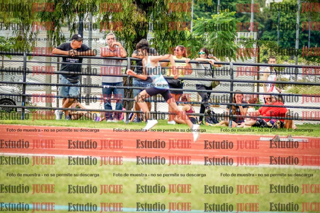 Fotos de los 295 m con vallas de varones
