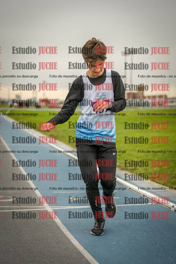 Fotos de los 3000 m llanos de varones - U17 (incluye la marcha atlética)