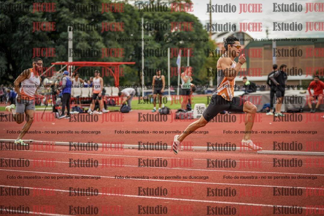 Fotos de los 400 m llanos de varones