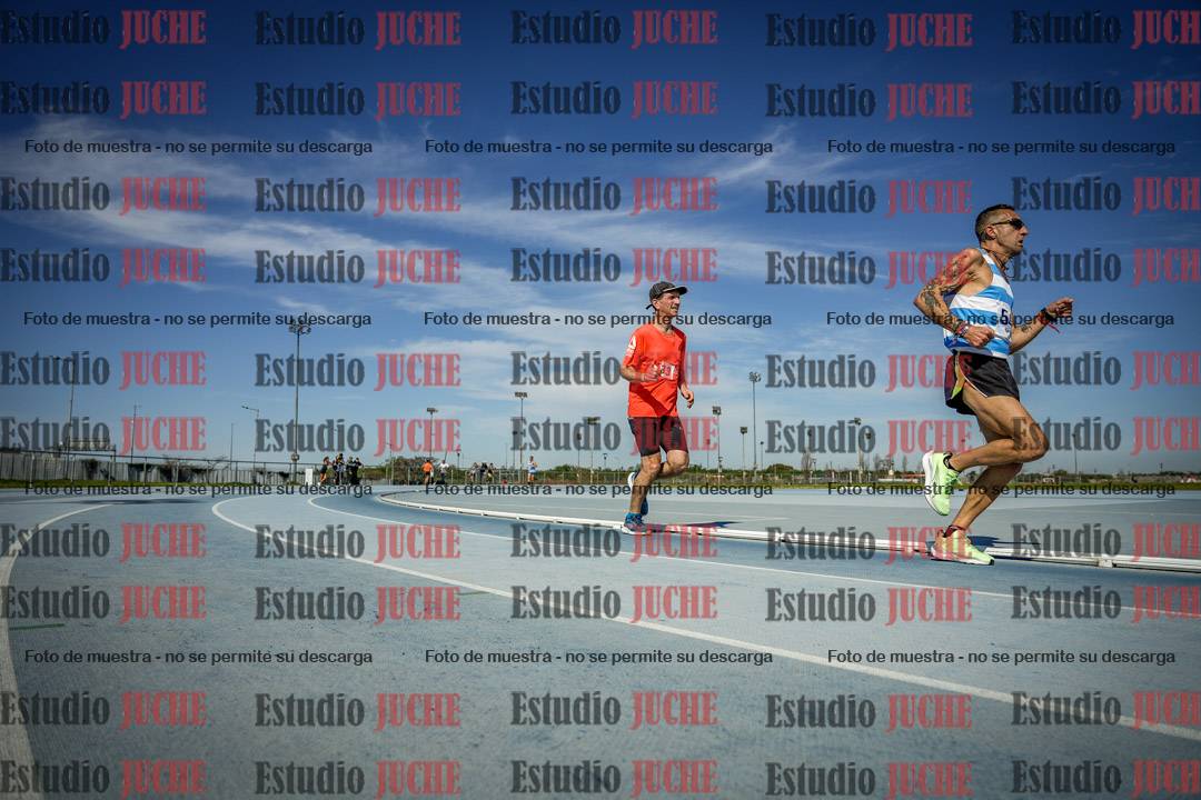 Fotos de los 3000 m llanos de varones