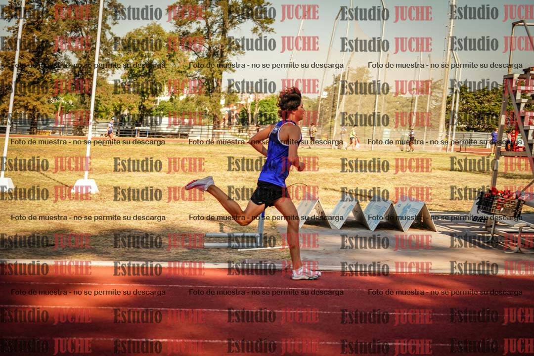 Fotos de los 800 m llanos de varones