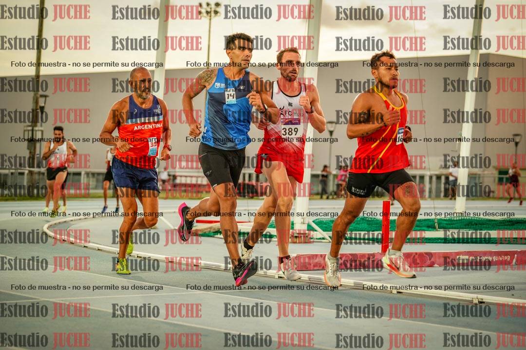 Fotos de los 3000 m llanos de varones
