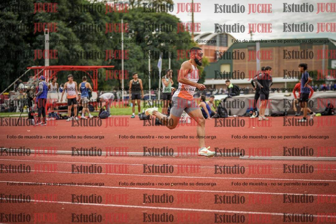 Fotos de los 400 m llanos de varones