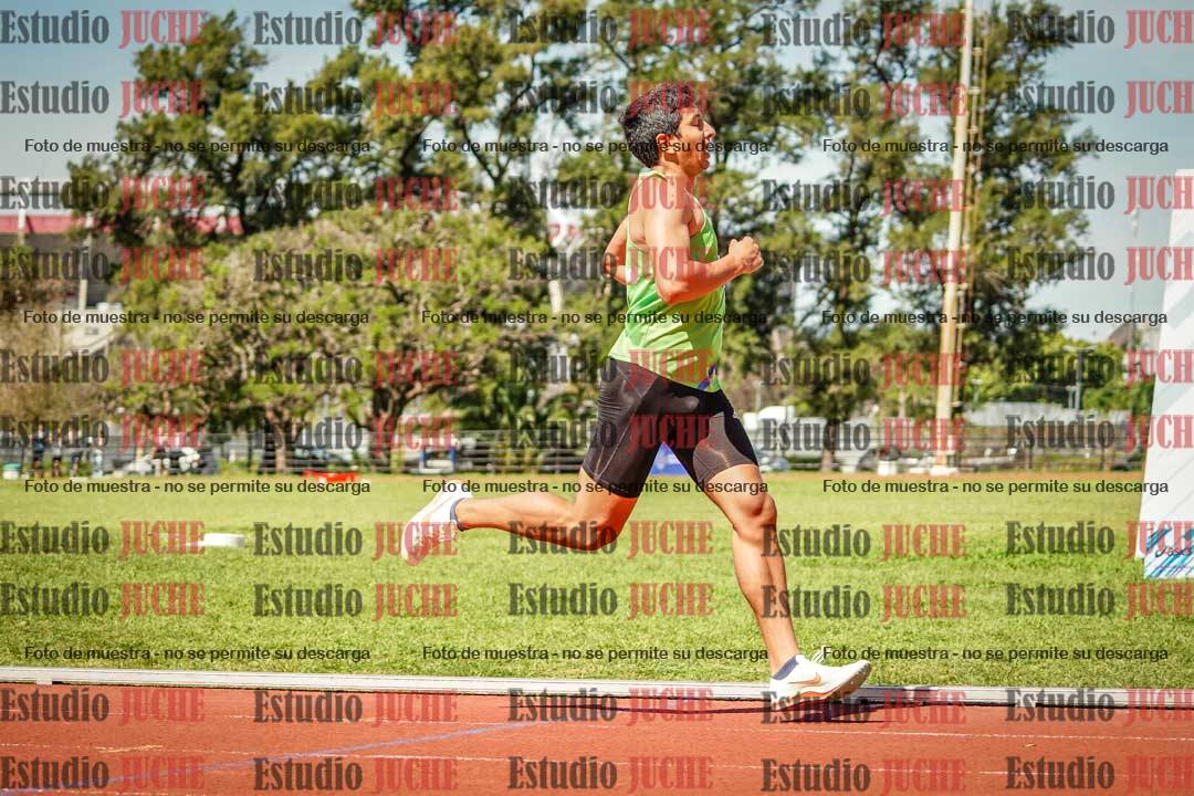 Fotos de los 800 m llanos de varones