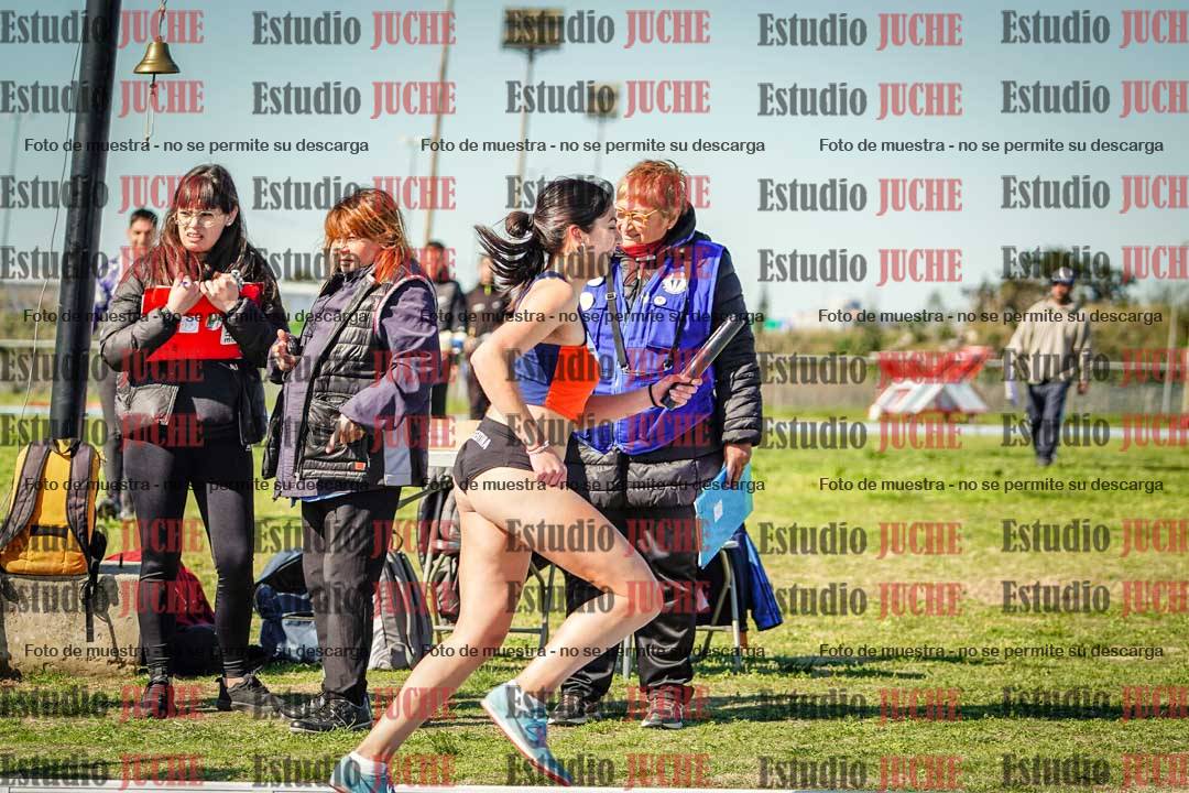 Fotos de las Postas 4x400 m de mujeres y varones