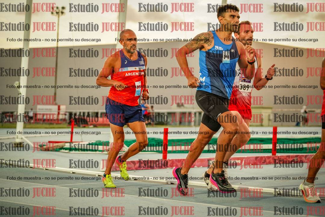 Fotos de los 3000 m llanos de varones