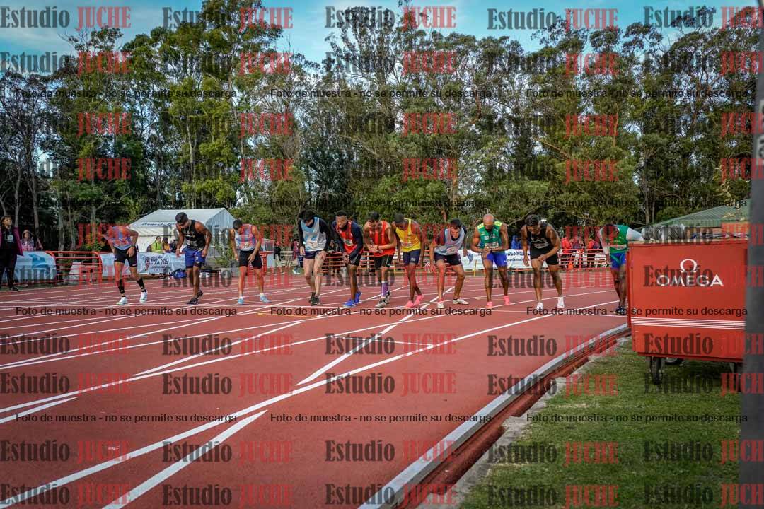 Fotos de los 1500 m llanos de varones - deca 10