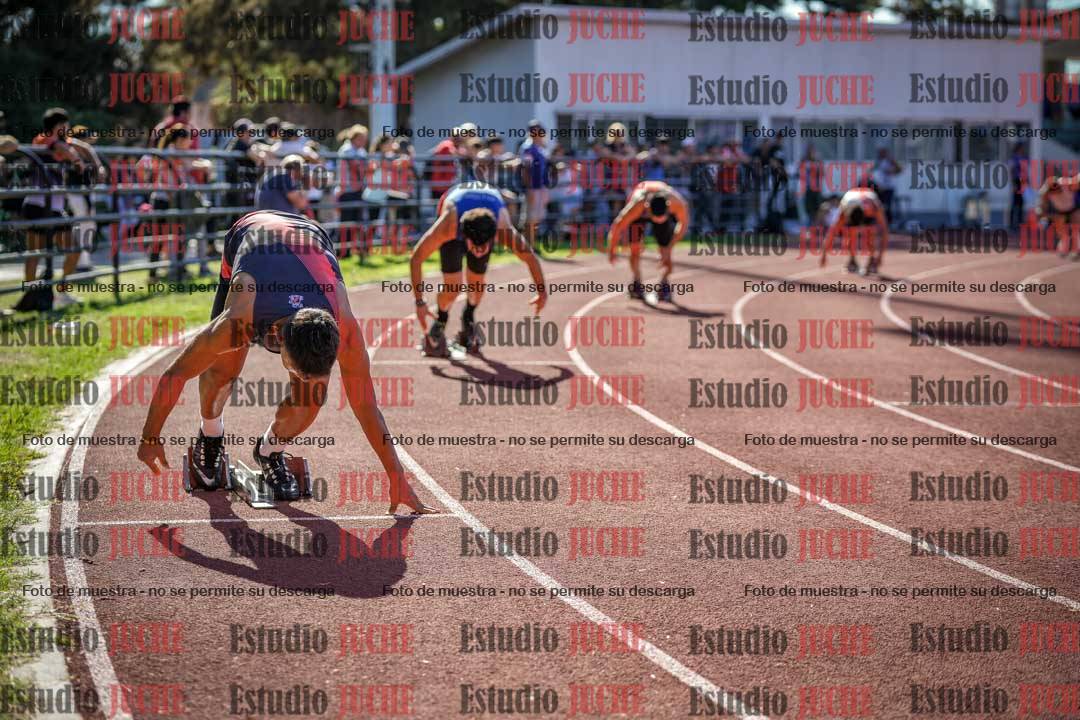 Fotos de los 400 m llanos de varones