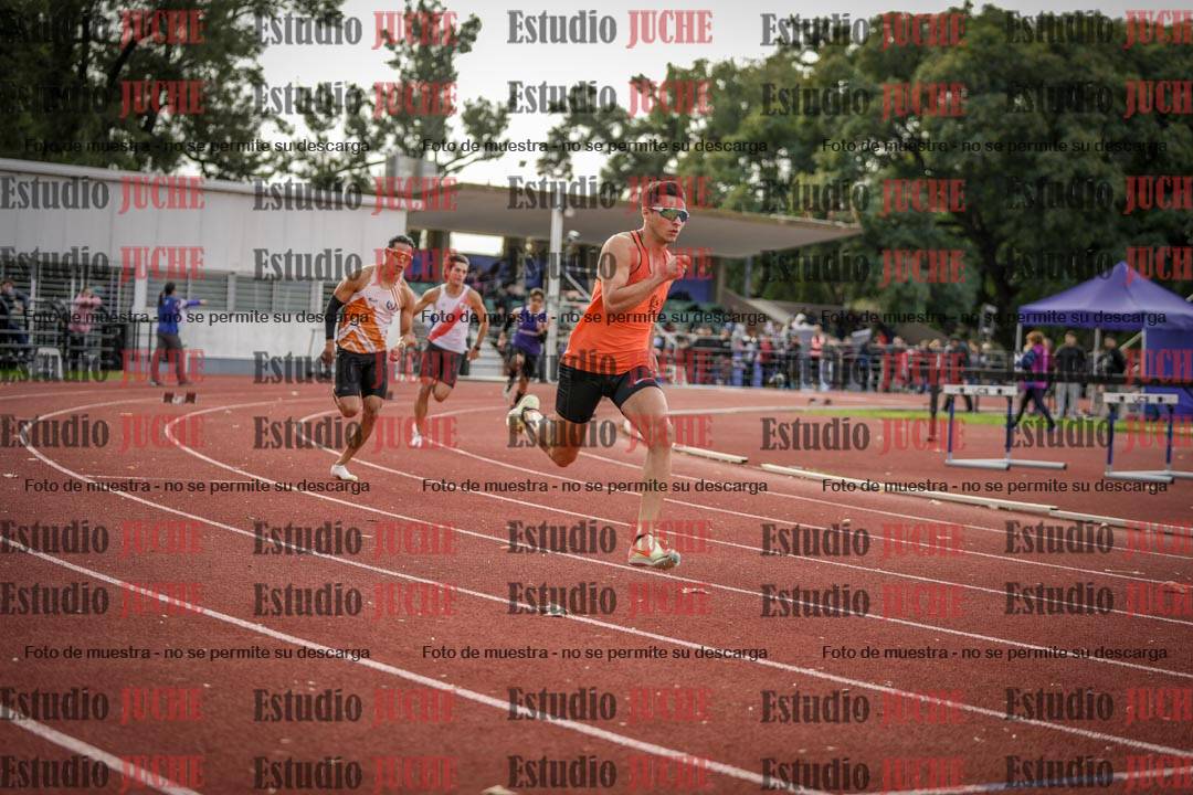 Fotos de los 400 m llanos de varones