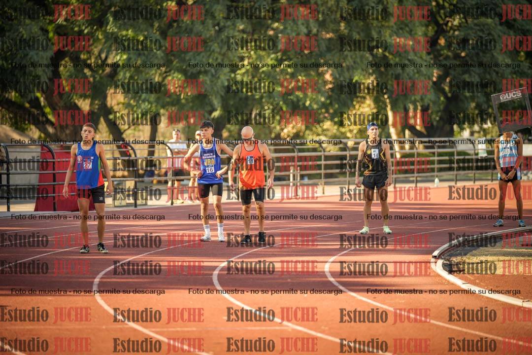 Fotos de los 800 m llanos de varones