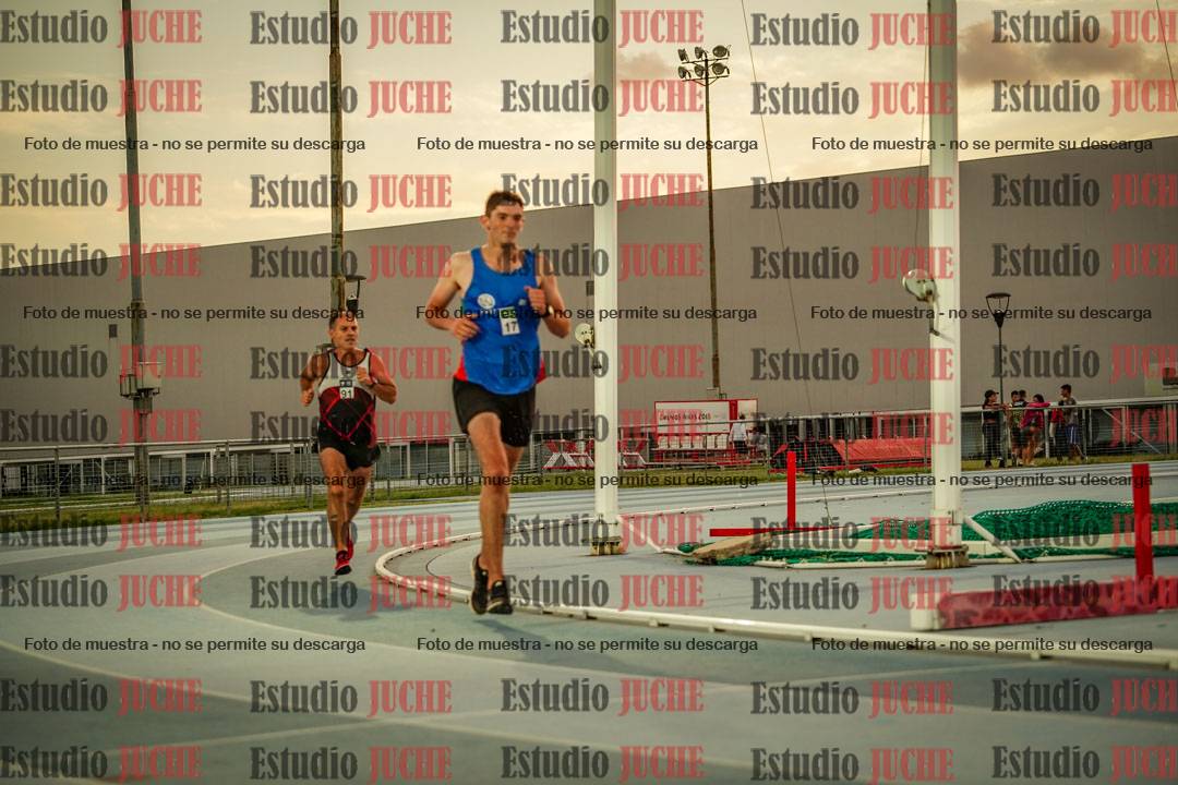 Fotos de los 3000 m llanos de varones