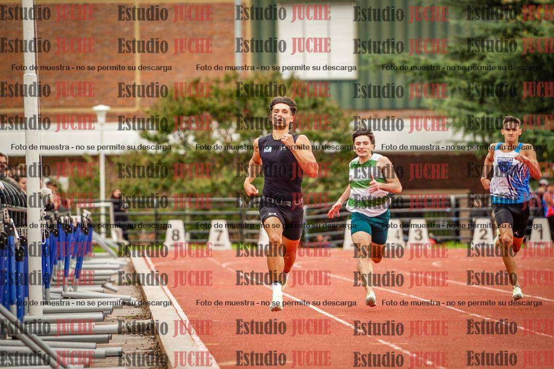 Fotos de los 400 m llanos de varones