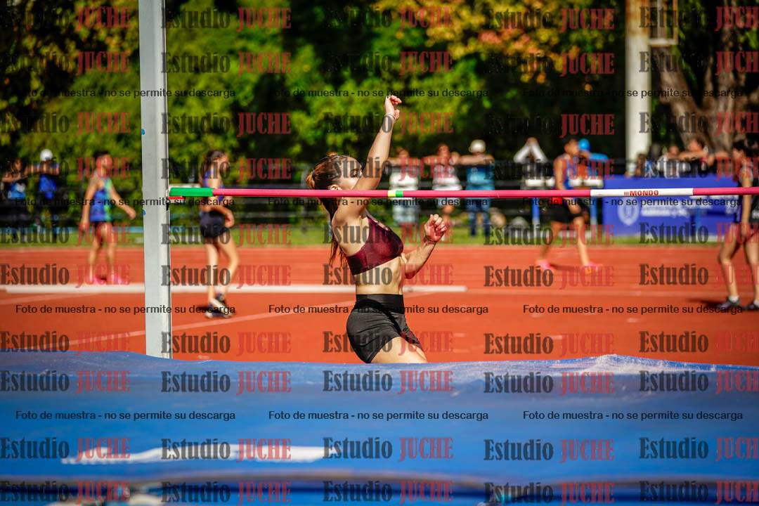 Fotos del salto en alto de mujeres