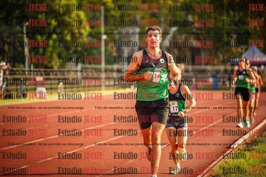 Fotos de los 5000 m llanos de mujeres y varones