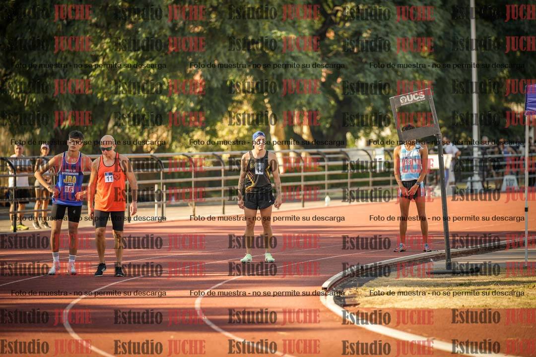 Fotos de los 800 m llanos de varones