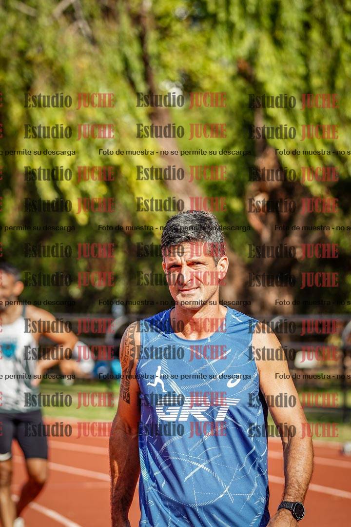 Fotos de los 400 m llanos de varones