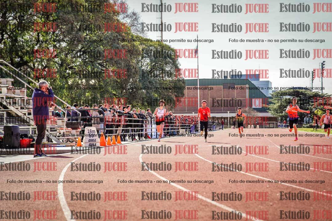 Fotos de los 200 m llanos de varones