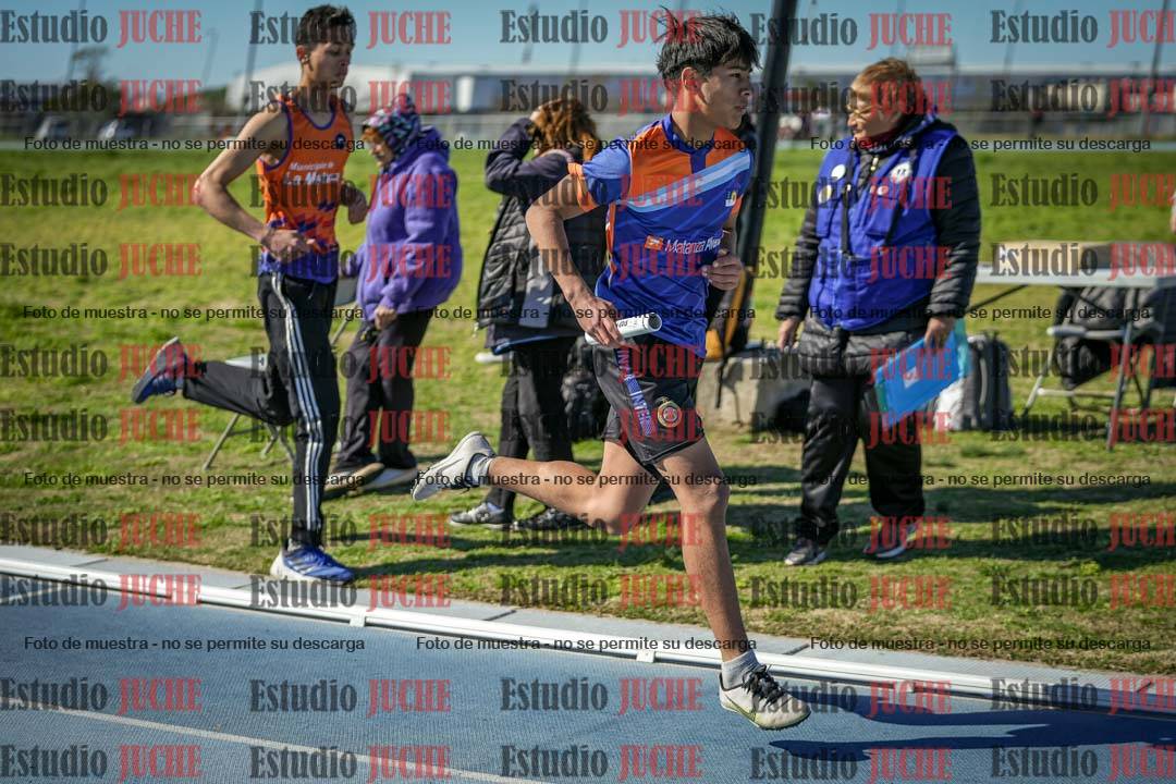 Fotos de las Postas 4x400 m de mujeres y varones