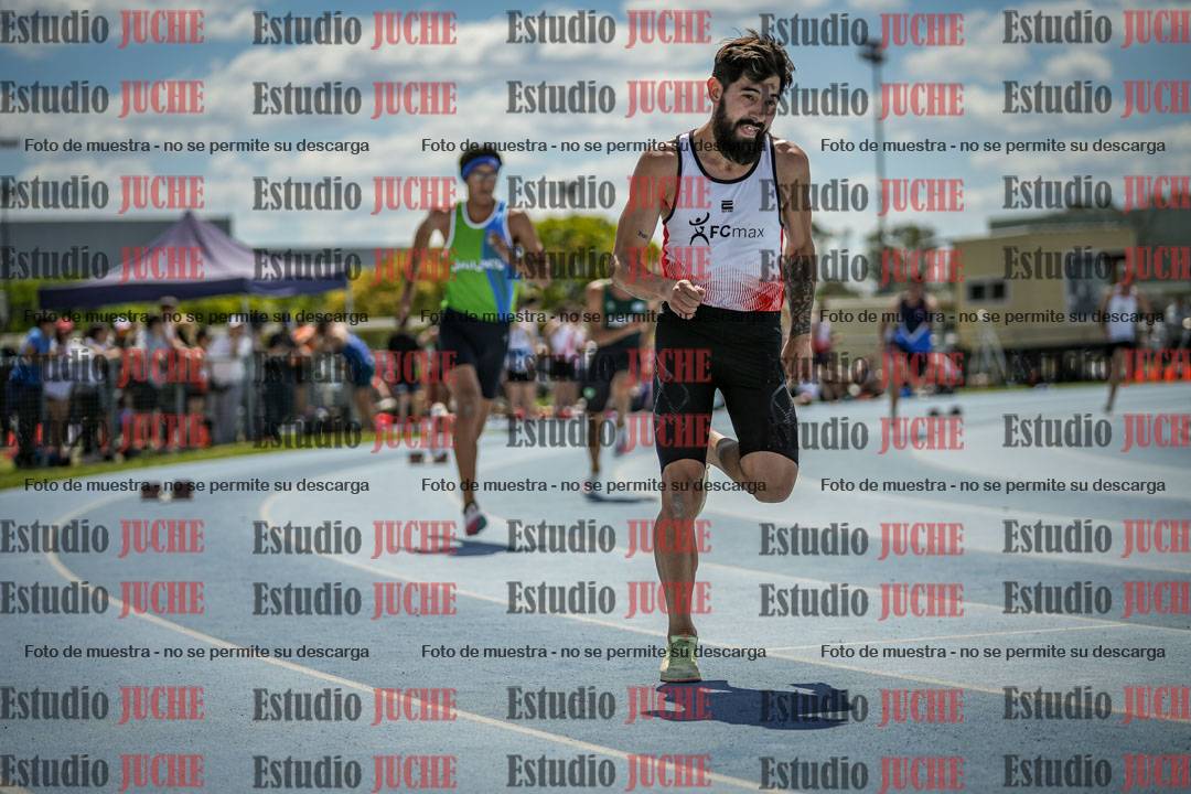 Fotos de los 400 m llanos de varones