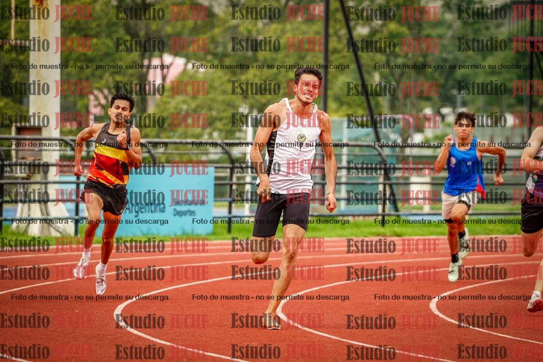 Fotos de los 400 m llanos de varones