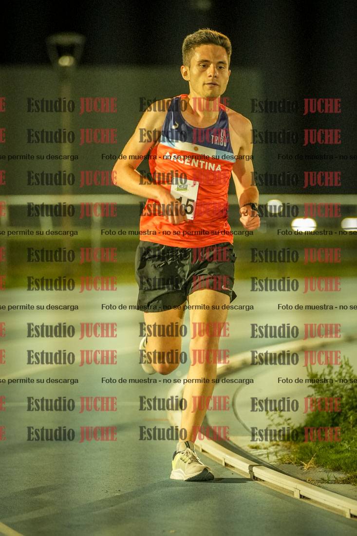 Fotos de los 3000 m llanos de varones