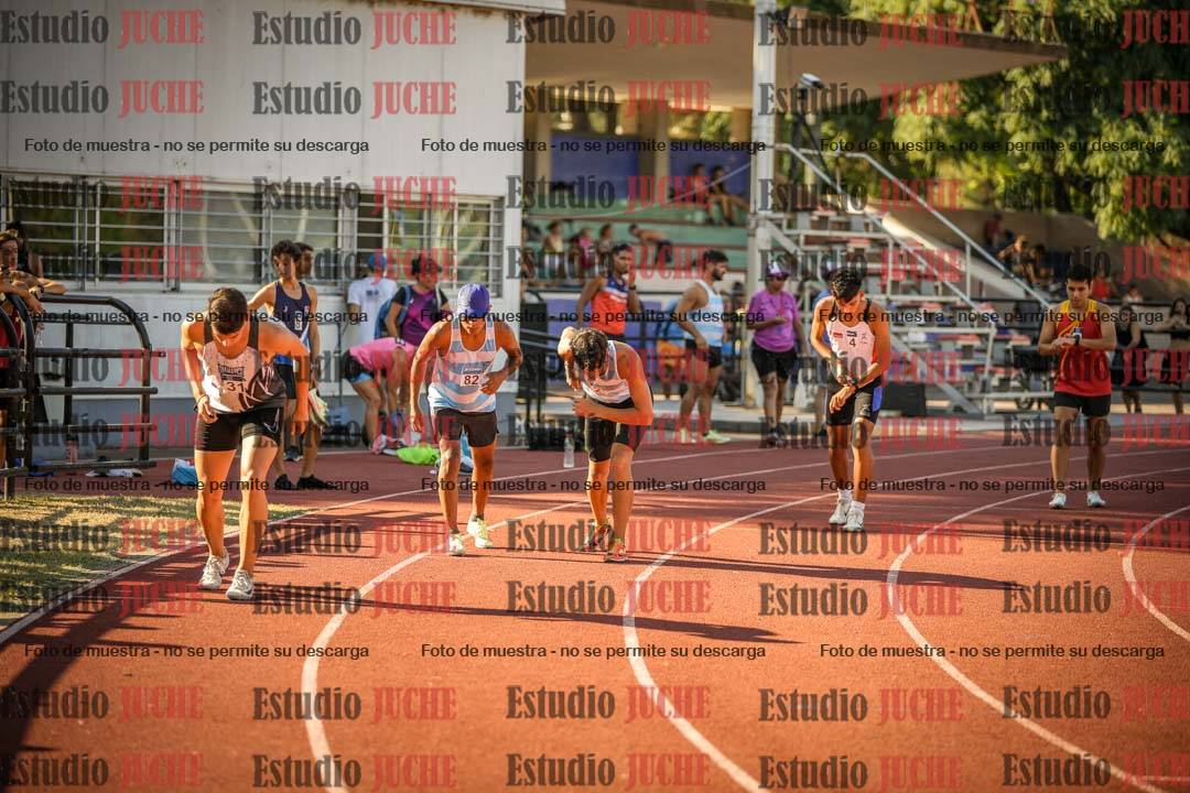 Fotos de los 800 m llanos de varones