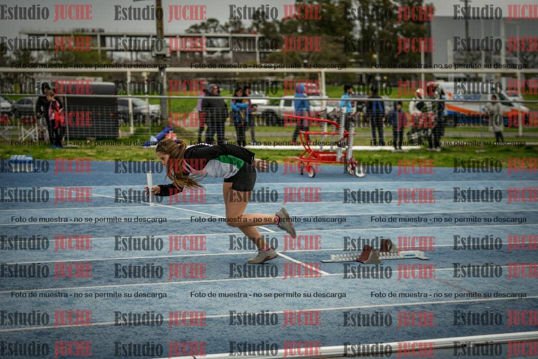 Fotos de las postas 5x80 m de mujeres - U14 - FINAL