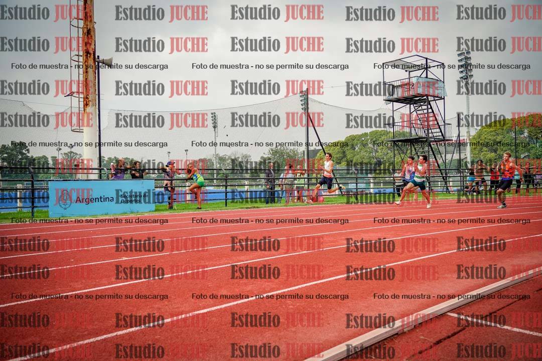 Fotos de los 200 m llanos de varones