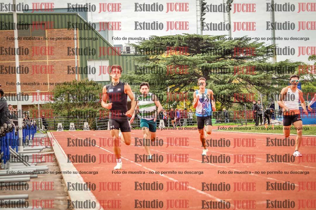 Fotos de los 400 m llanos de varones