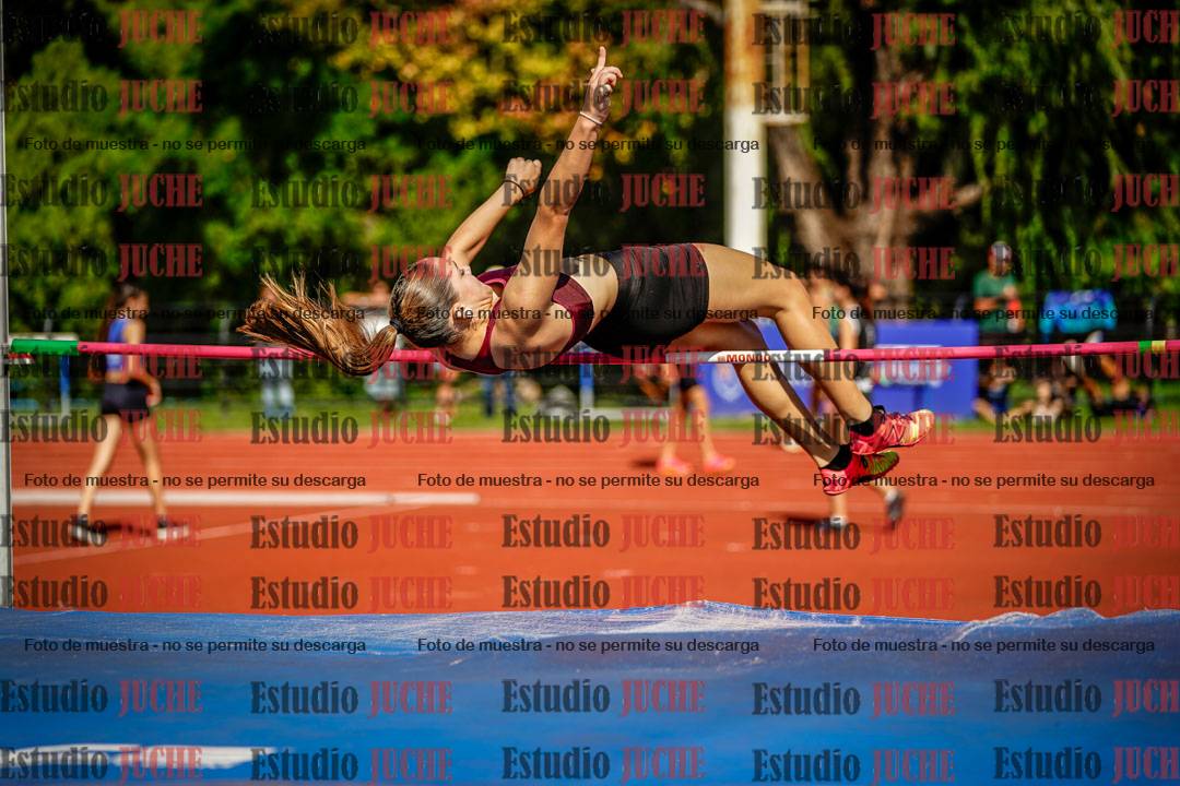 Fotos del salto en alto de mujeres