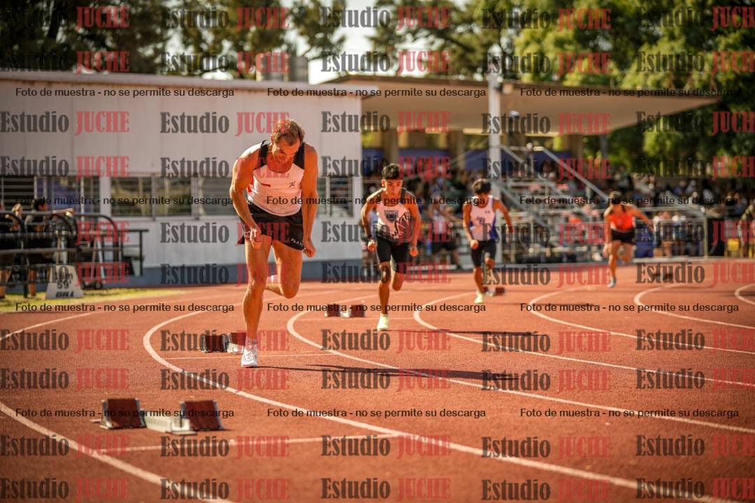 Fotos de los 400 m llanos de varones