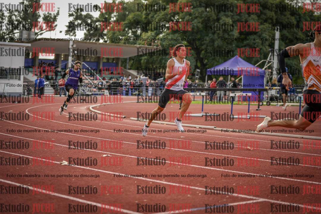 Fotos de los 400 m llanos de varones