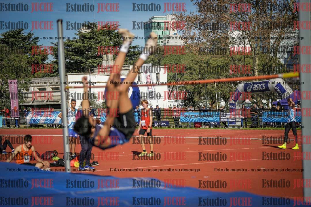 Fotos del salto en alto de varones