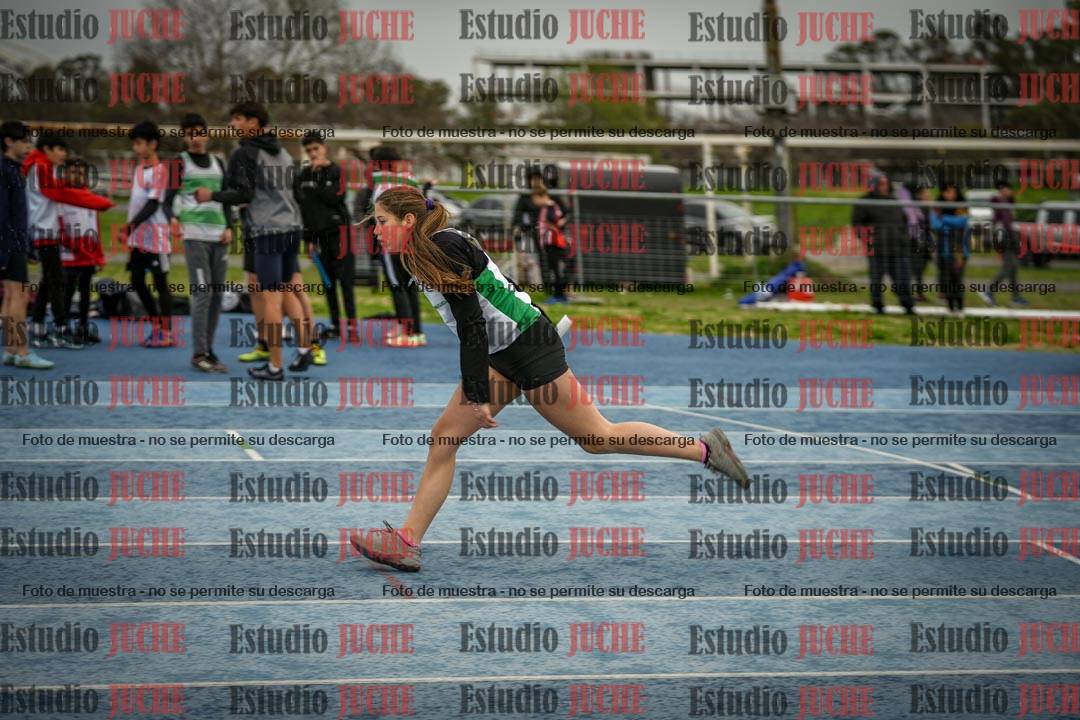 Fotos de las postas 5x80 m de mujeres - U14 - FINAL