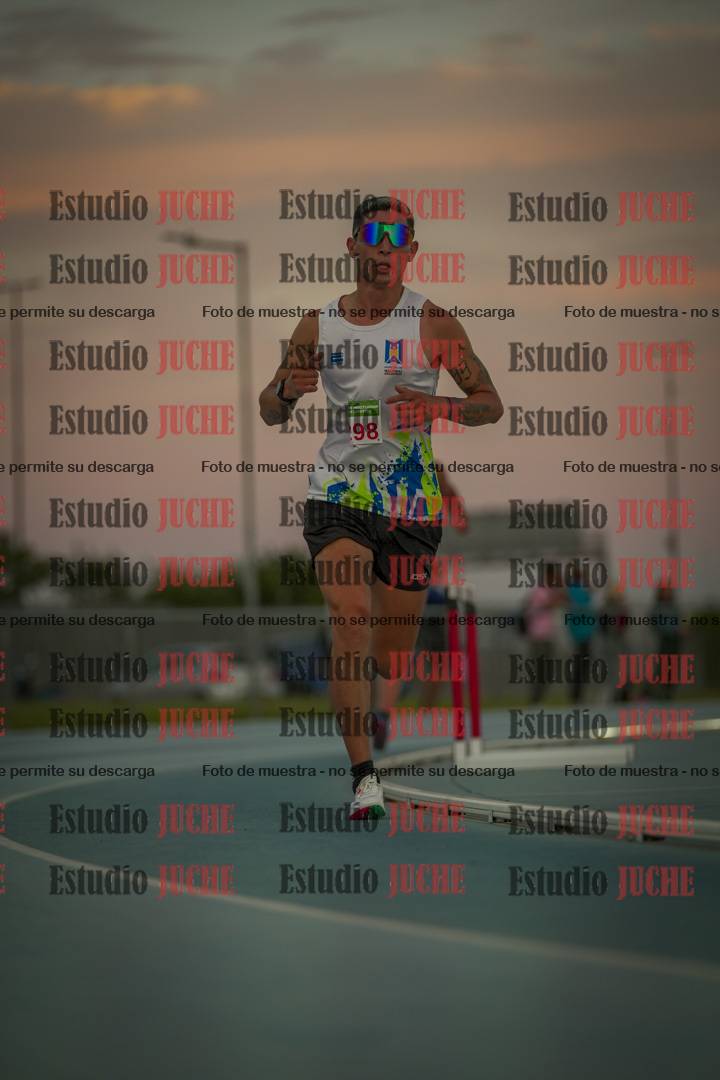 Fotos de los 3000 m llanos de varones
