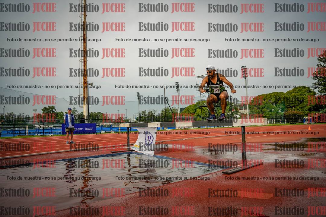 Fotos de los 3000 m con obstáculos de varones