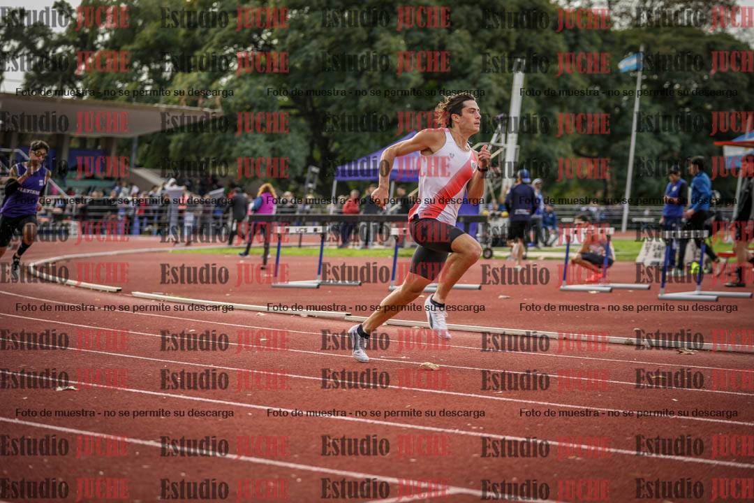 Fotos de los 400 m llanos de varones