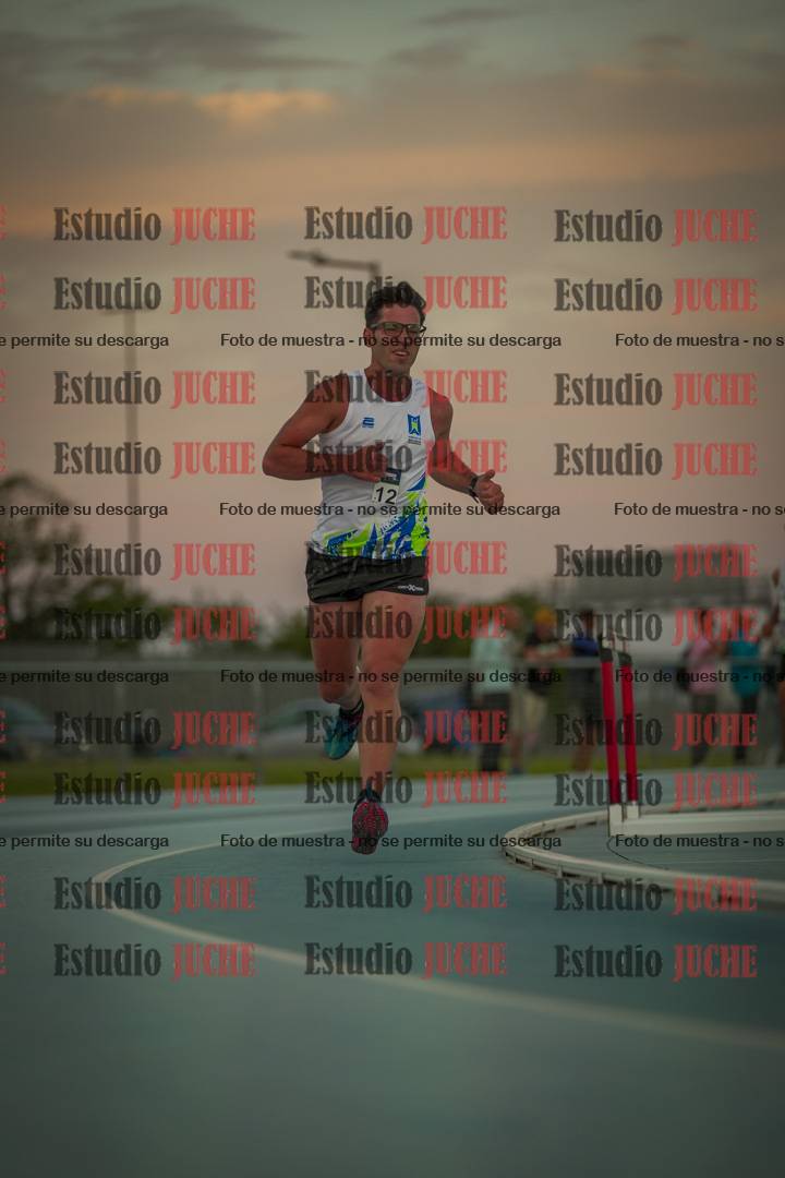 Fotos de los 3000 m llanos de varones