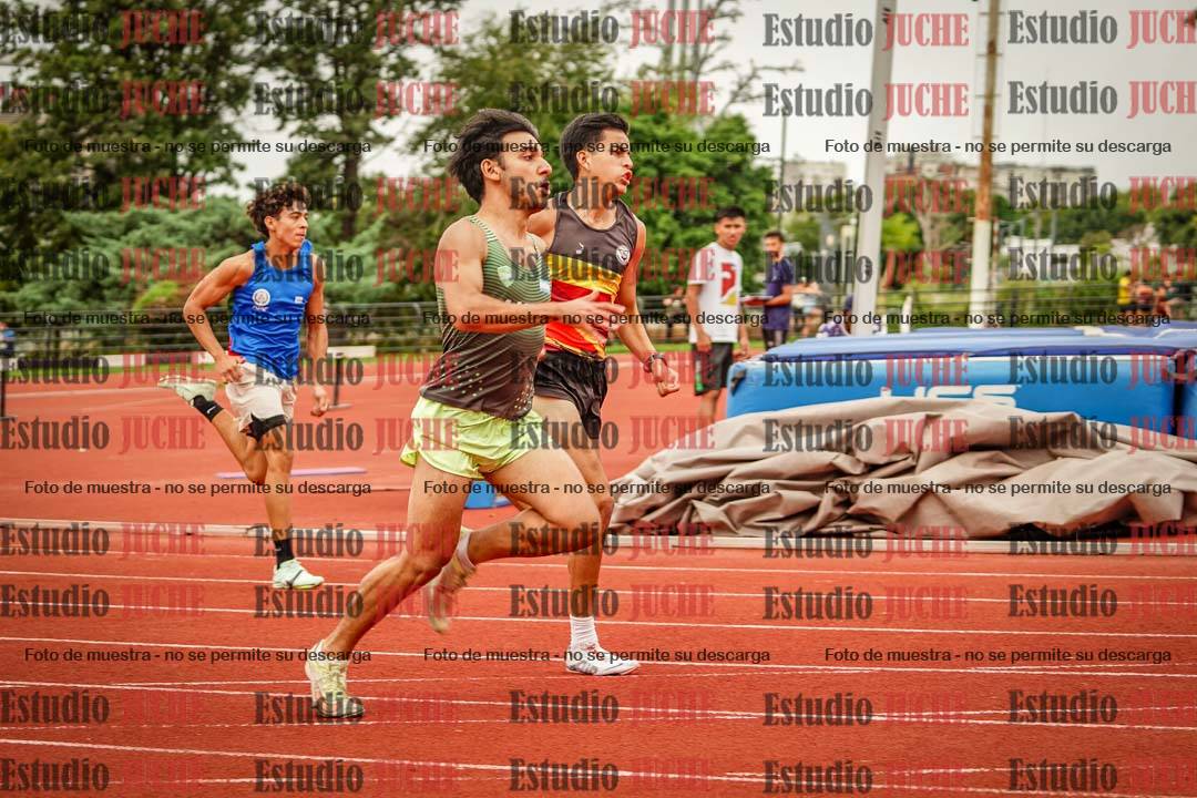 Fotos de los 400 m llanos de varones