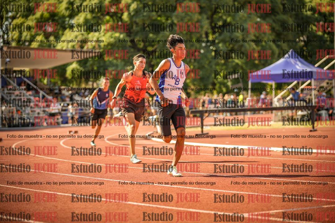Fotos de los 400 m llanos de varones
