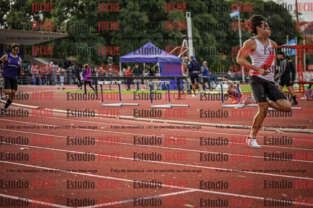 Fotos de los 400 m llanos de varones