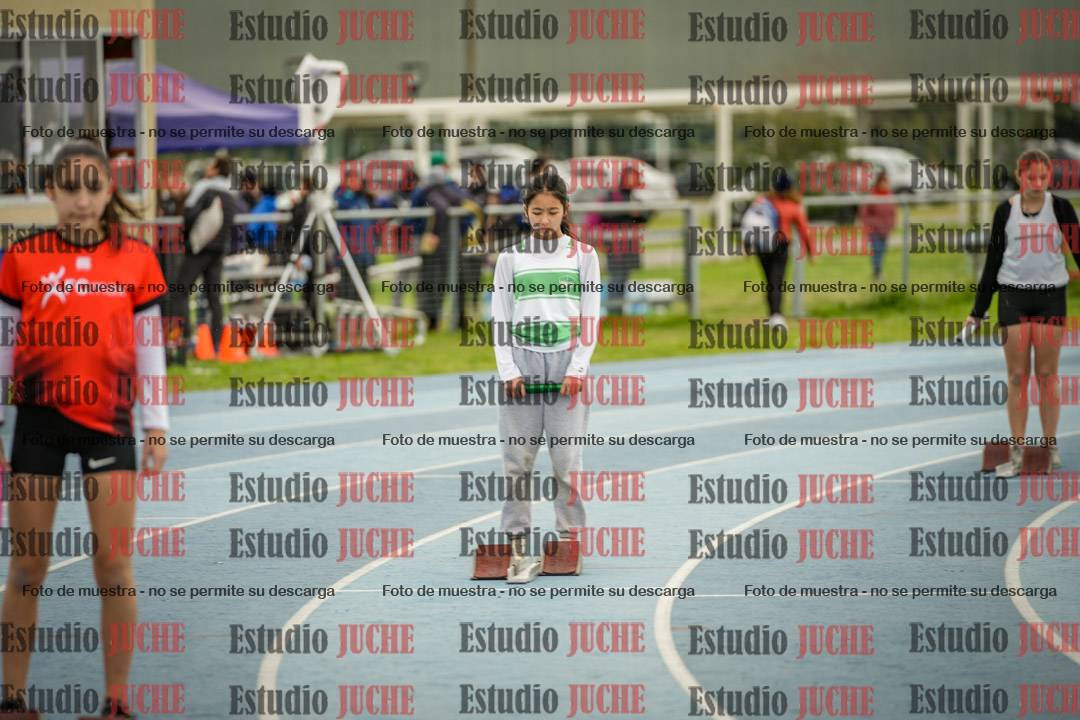 Fotos de las postas 5x80 m de mujeres - U14 - FINAL