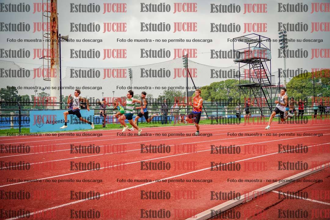 Fotos de los 200 m llanos de varones