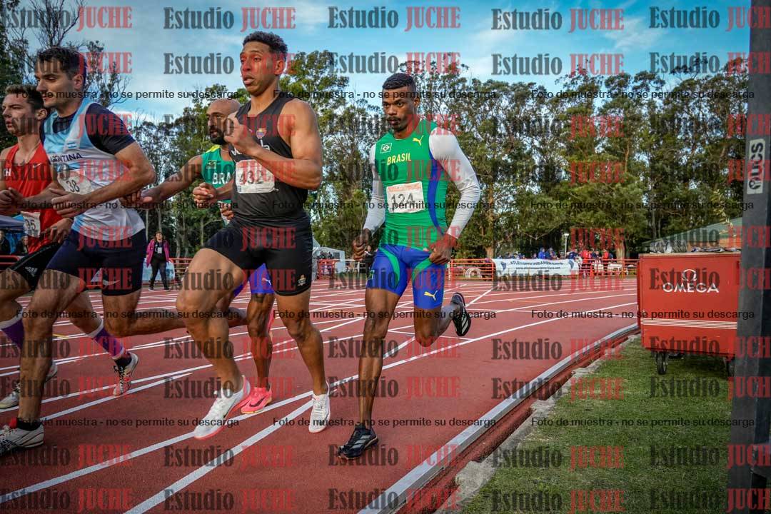 Fotos de los 1500 m llanos de varones - deca 10