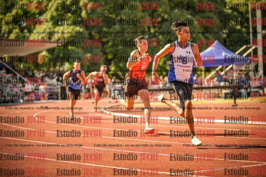 Fotos de los 400 m llanos de varones