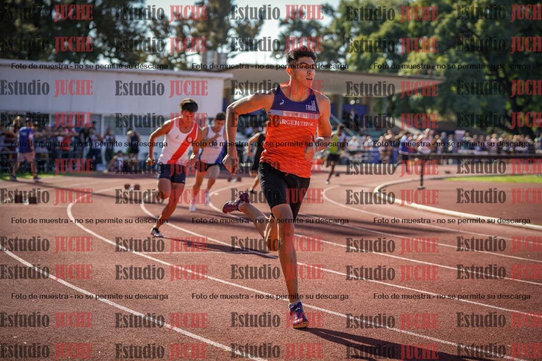 Fotos de los 400 m llanos de varones