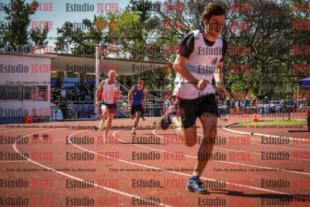 Fotos de los 400 m llanos de varones