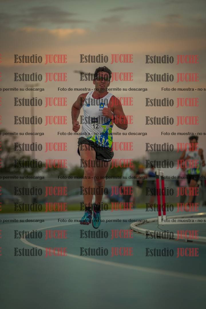 Fotos de los 3000 m llanos de varones
