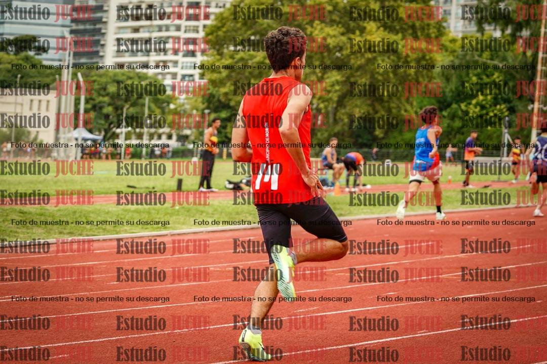 Fotos de los 400 m llanos de varones