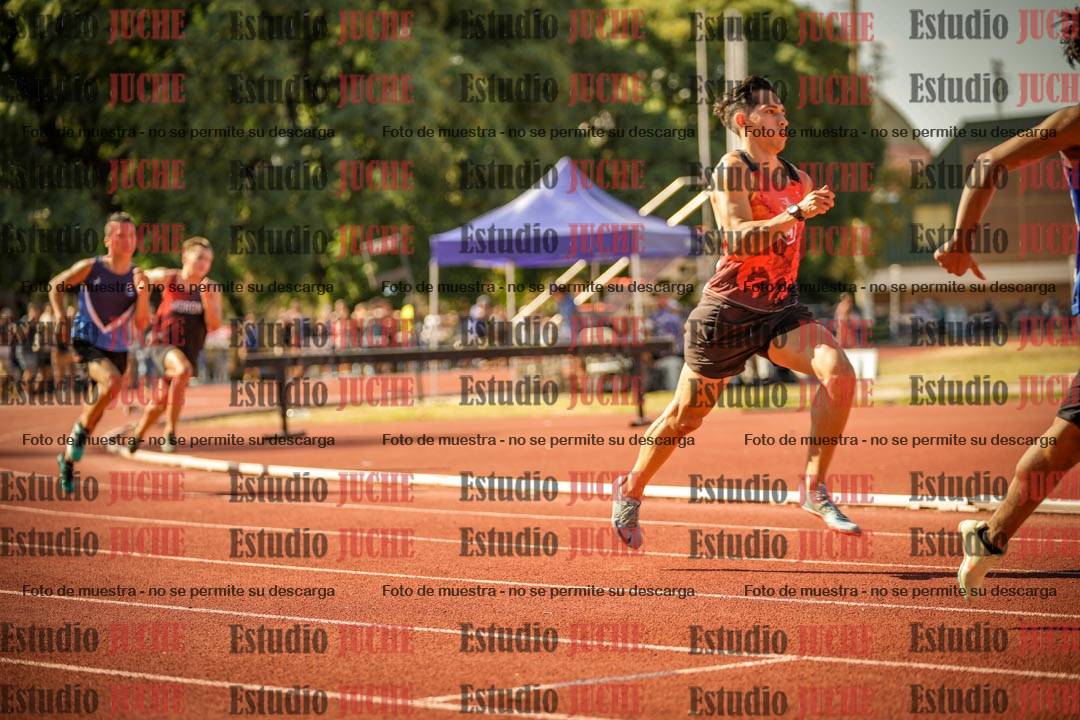 Fotos de los 400 m llanos de varones